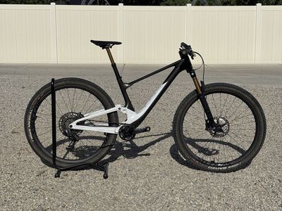 2022 Scott Spark 900 Tuned- AXS - Medium