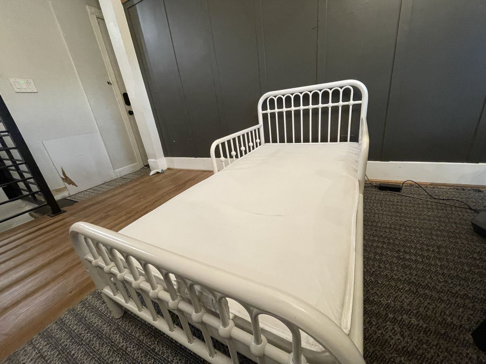 Main image 2