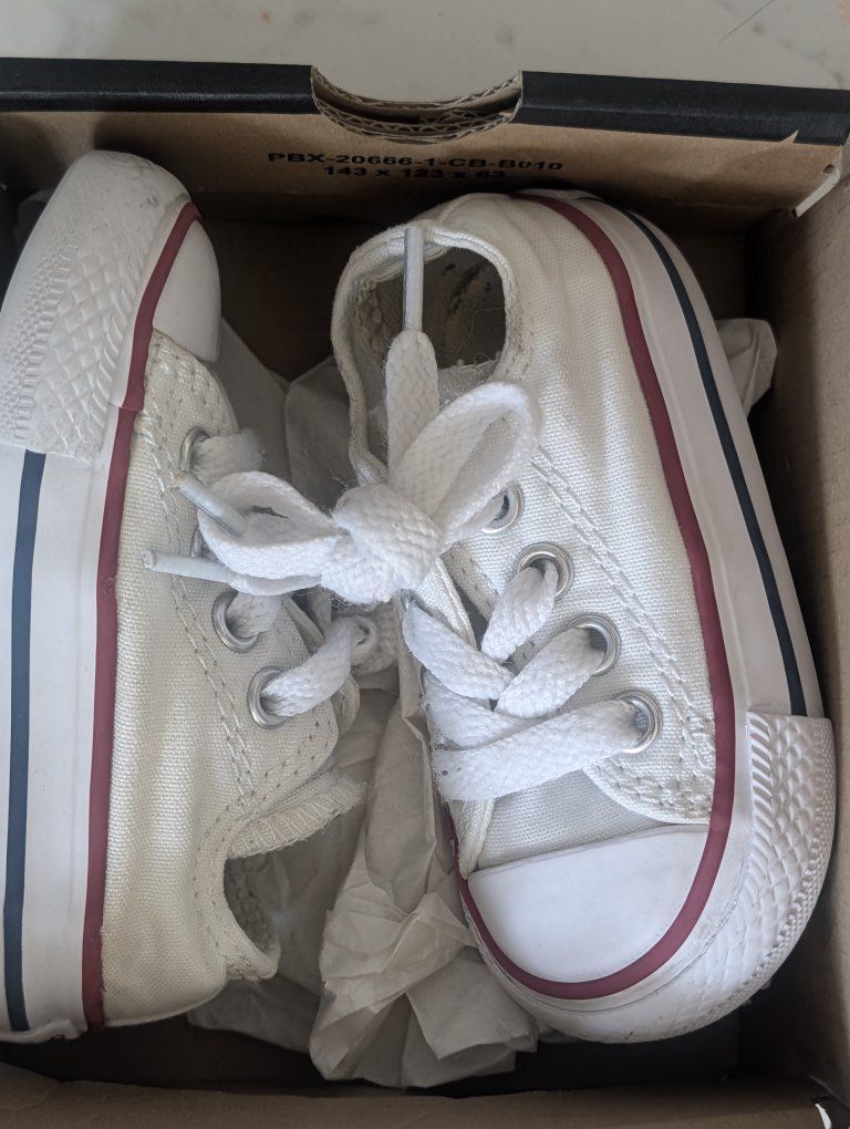 Infant converse shoe