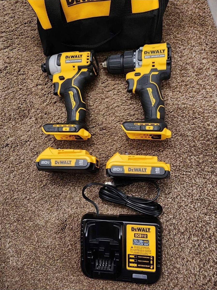 New DEWALT ATOMIC 20V MAX Cordless 2-Tool Combo Kit with Batteries Charger Bag