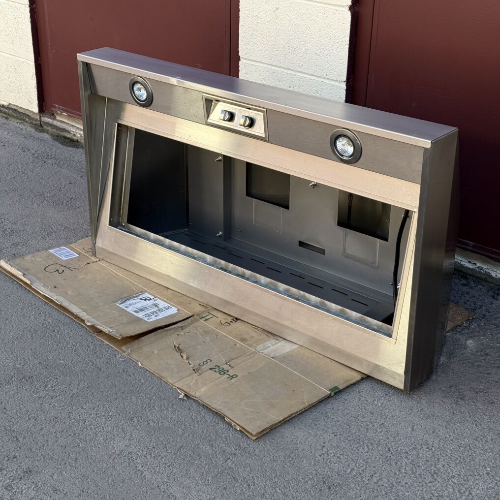 WOLF Pro range hood PL402212 42.