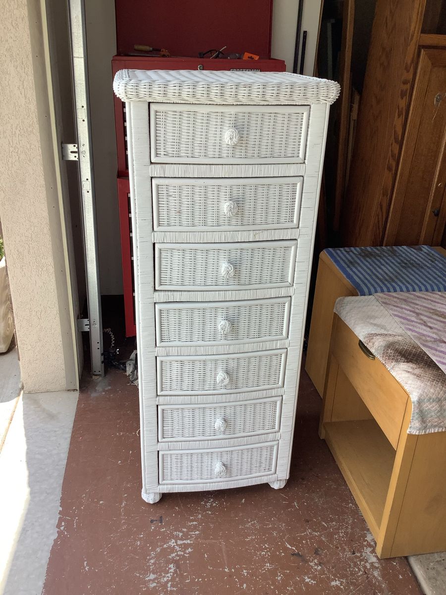 7 Drawer Whicker Space Saver Dresser