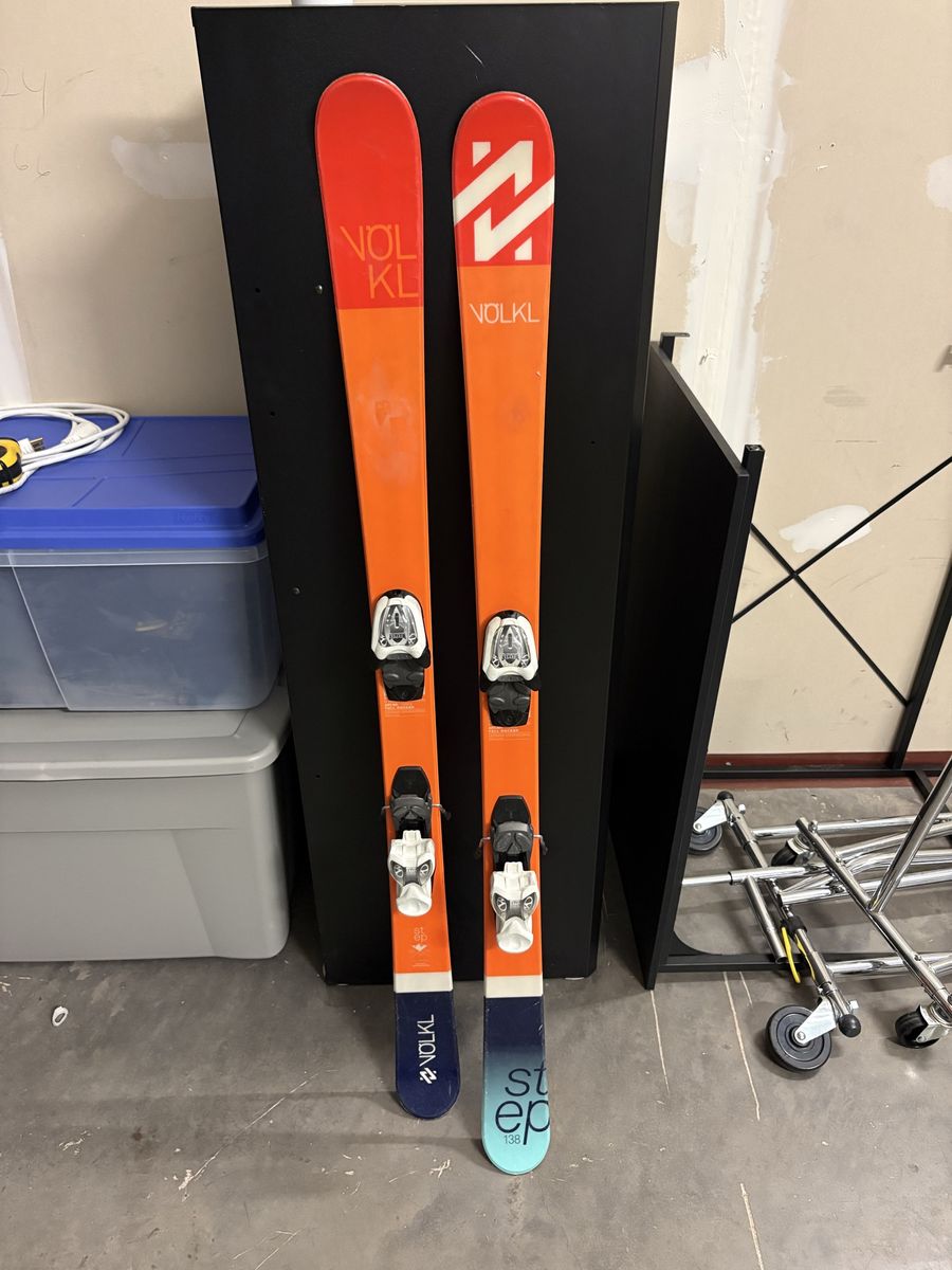 Volkl Bash 81 138cm Skis with Marker Bindings - All-Mountain, Twin Tip, UsedGood Condition