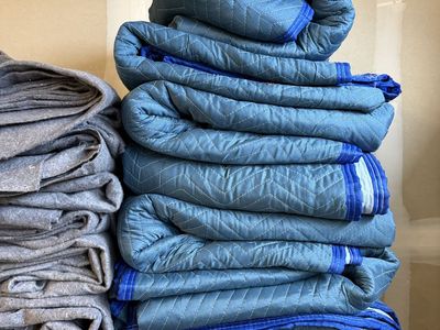 10 US Cargo Control Pro Moving Blankets - 82lbs / Dozen