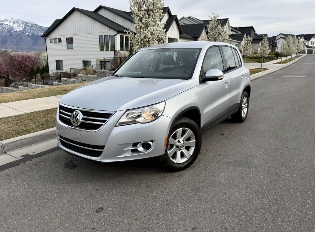 2009 VOLKSWAGEN TIGUAN