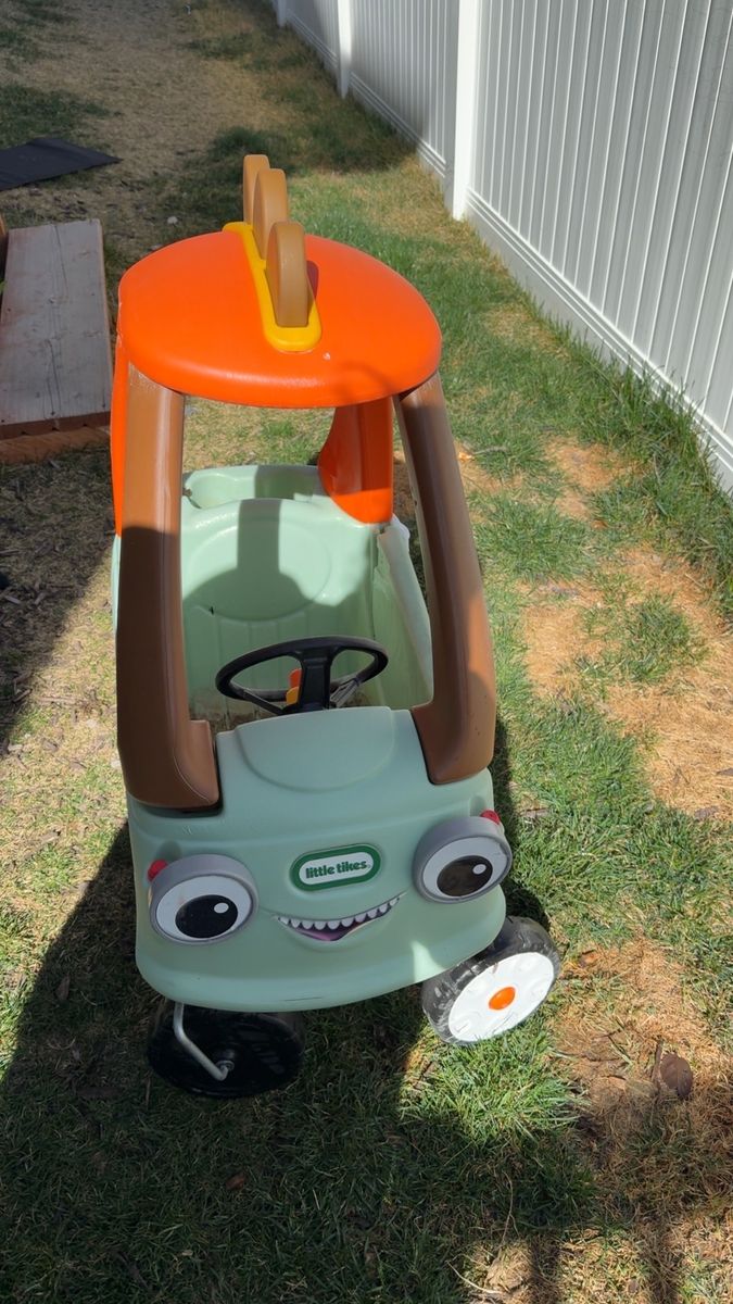 Kids Play Car little Tikes