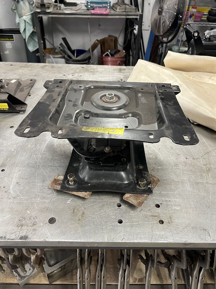 Rv van removable seat brackets