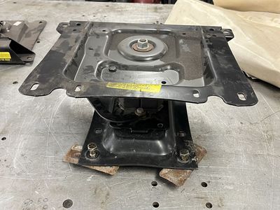 Rv van removable seat brackets