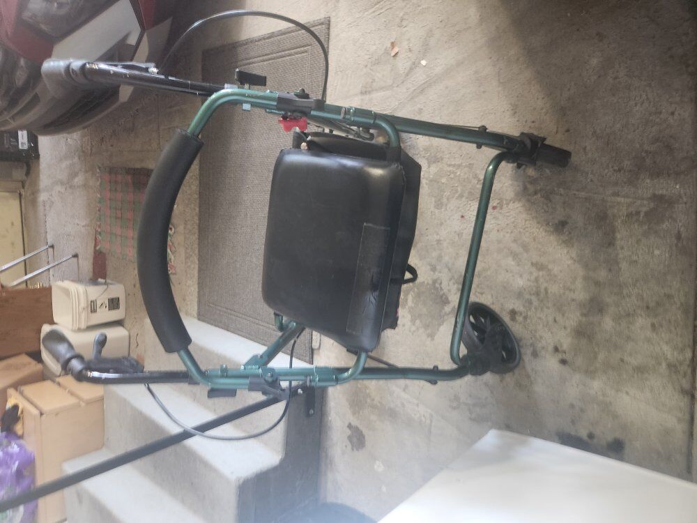4 wheel walker