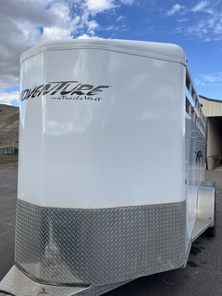 2020 Trails West 3 Horse Trailer