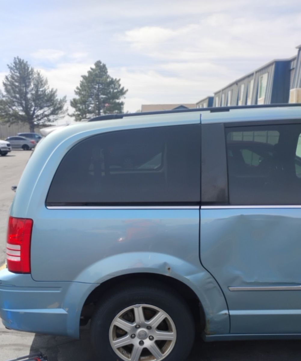 2010 CHRYSLER TOWN AND COUNTRY Base