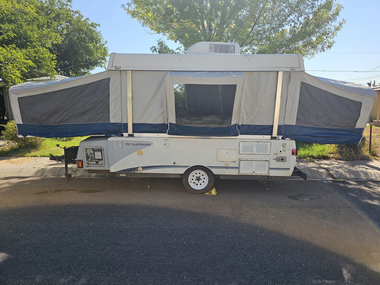 Camp trailer