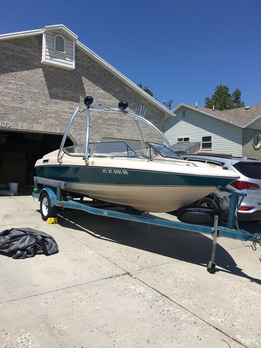 Sunbird 195 Bowrider Ski/Wakeboard Boat with Tower & Trailer