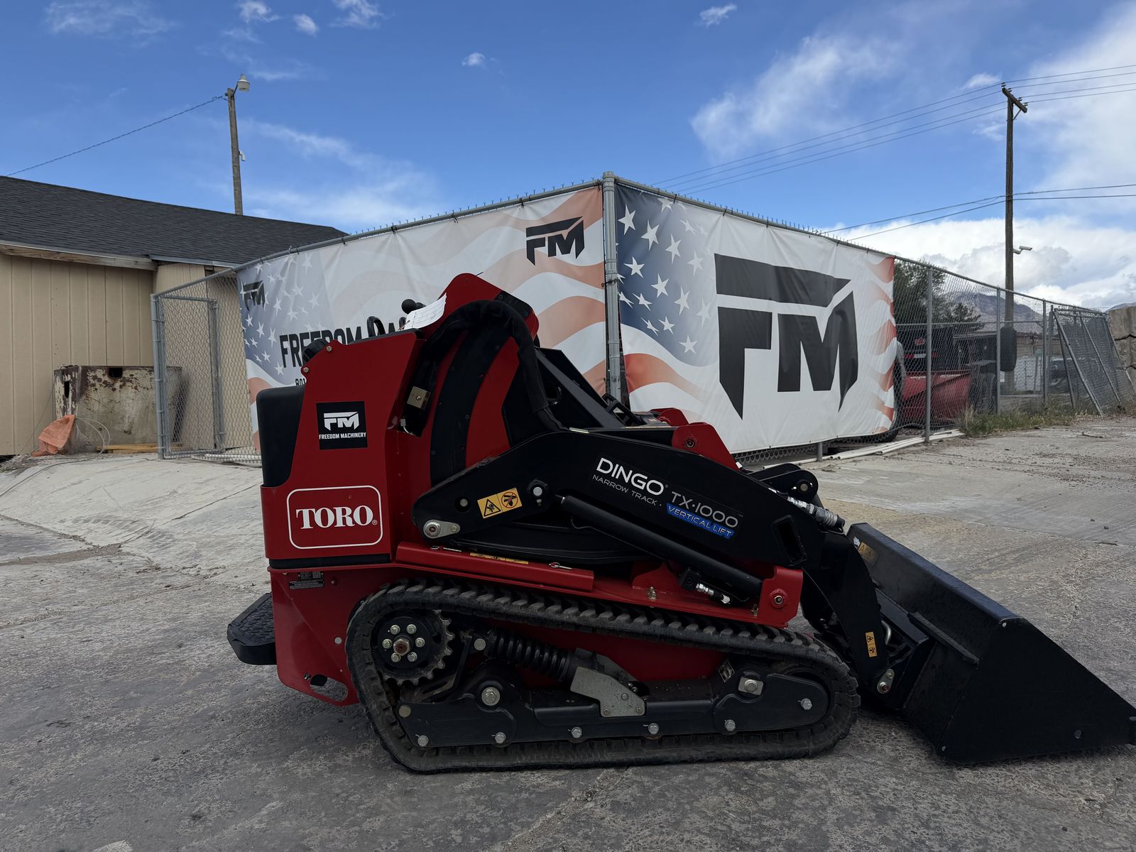 2021 Toro TX1000N Dingo Mini Skidsteer Tractor Only 43 Hours