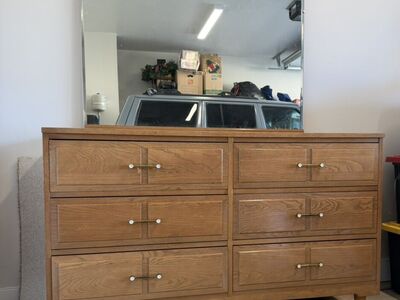 Gorgeous La. Mid-Century Modern Dresser
