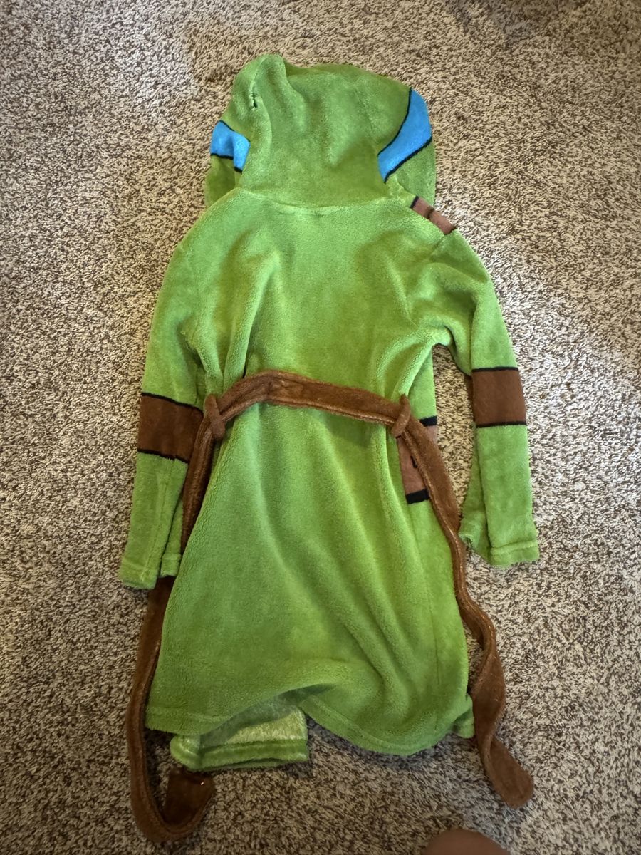 Main image 3