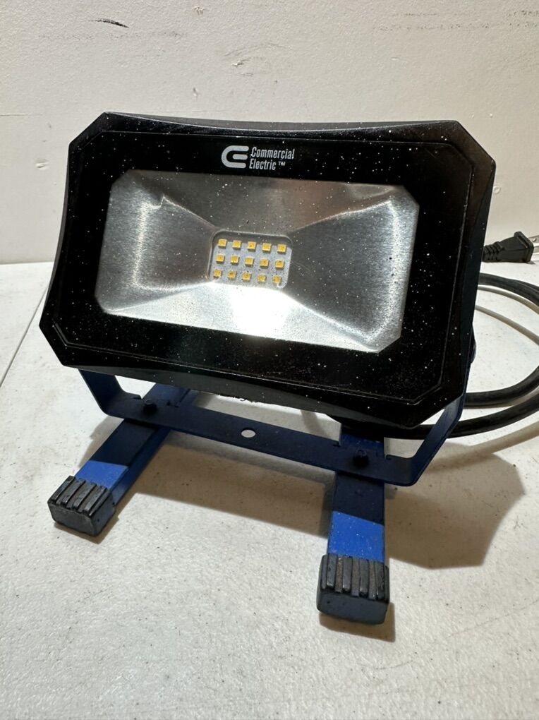 Commercial Electric 1000 Lumen Work Light