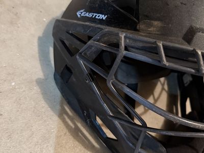 Easton Catchers Helmet