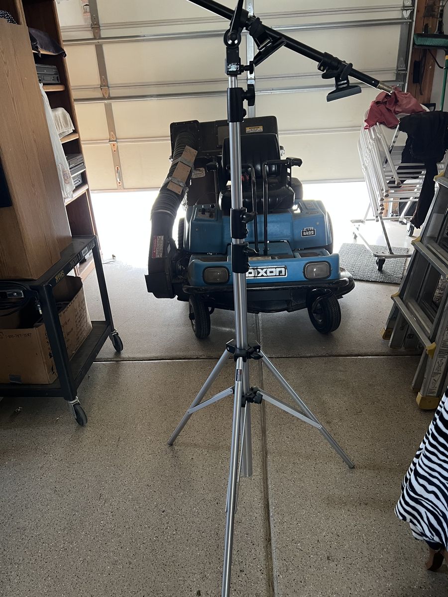 PhotoFlex Professional Tripod