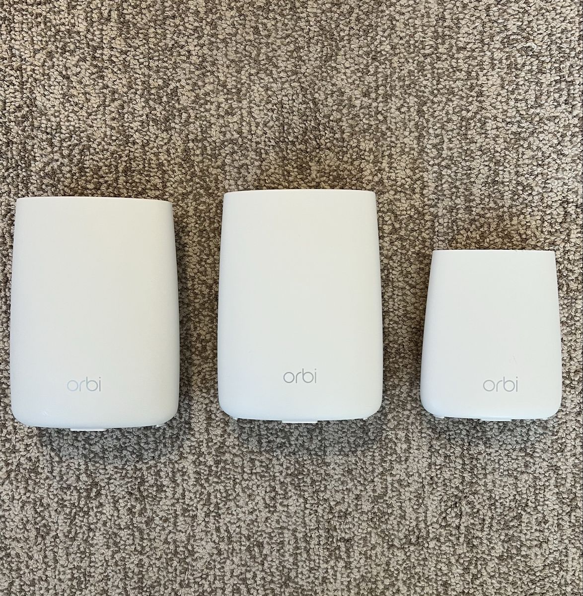 Netgear Orbi Router RBR50 Mesh WiFi System Base Unit + 2 satellites + Netgear Modem