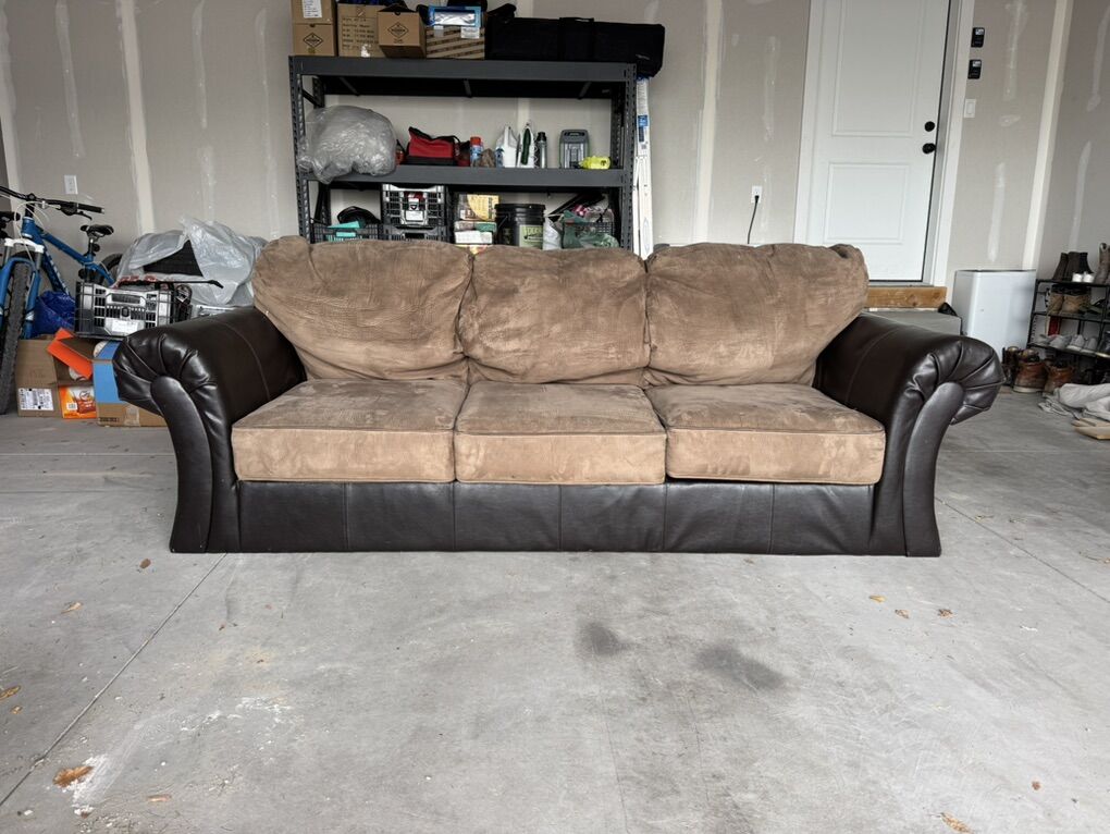 Couch & Love Seat Matching Set