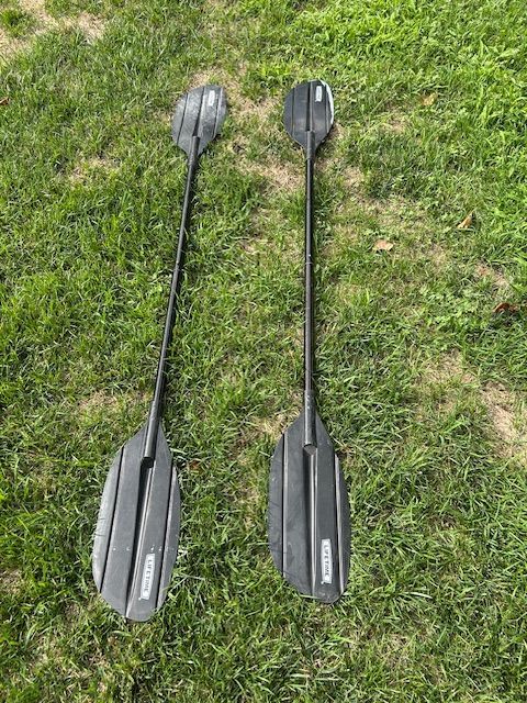 2 Kayak Paddles