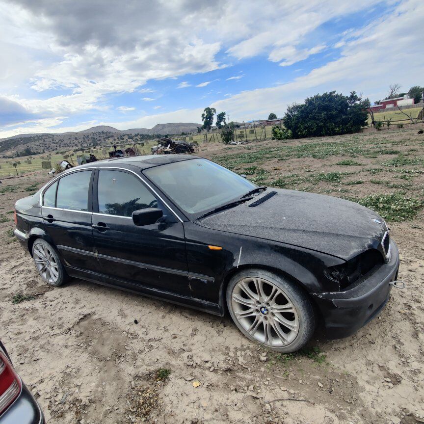 2002 BMW 325I part out