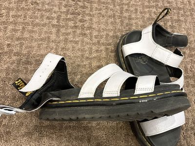 Dr. Martin’s Air Wair Sandals women’s 8