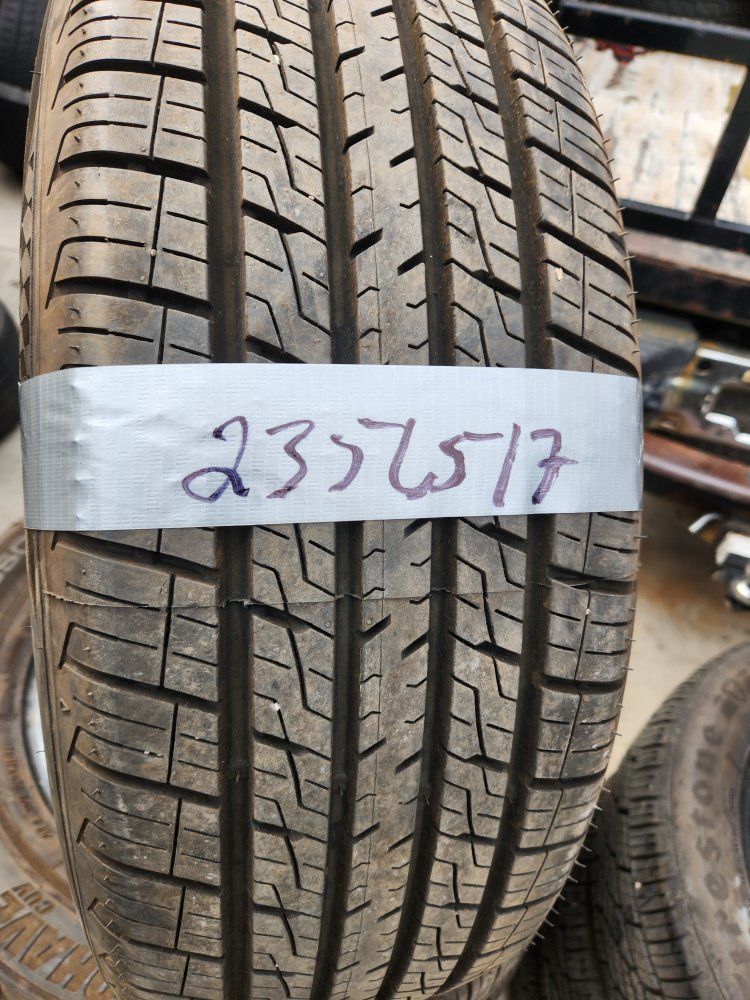 235/65r17 crossover Mohave cuv