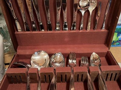 Vintage Oneida tableware set