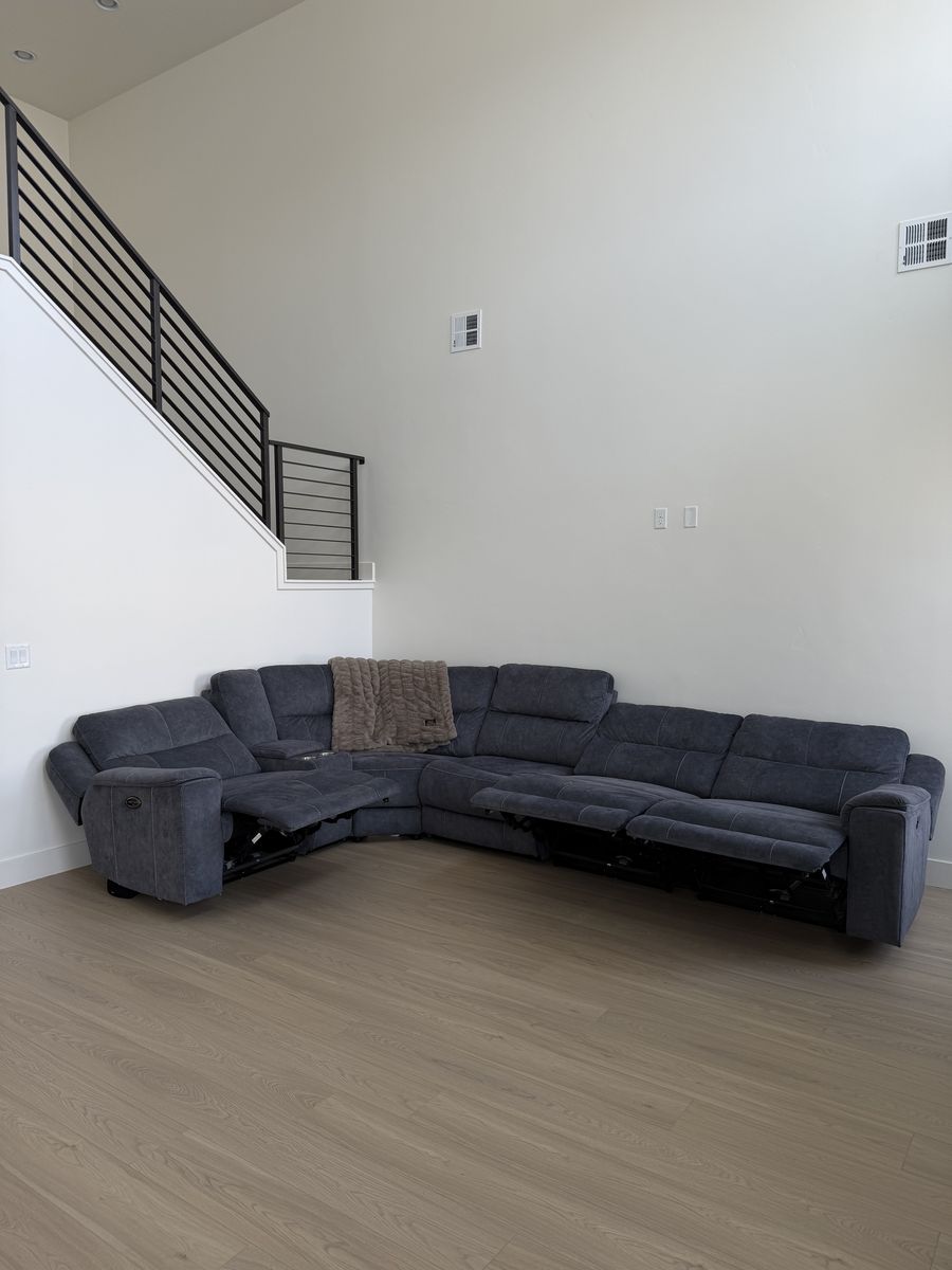 Main image 11