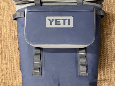 YETI Hopper BackFlip 24 Soft Cooler Backpack - Navy Blue & Gray Insulated Backpack