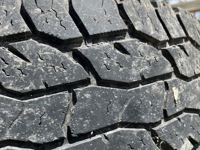 285/75/16 cooper discoverer A/T3