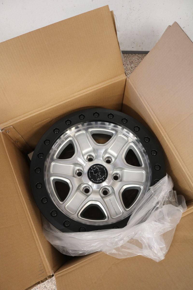Black Rhino Beadlock Wheels 6x5.5 Toyota Tacoma 4Runner Tundra (5) 17x8.5 -12 NEW