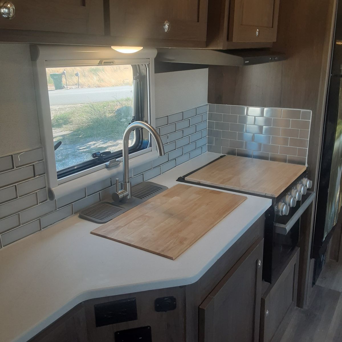 Main image 11