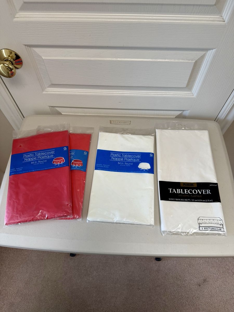 *New* Plastic Table Covers Party Supplies