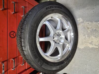Spare wheel and tire. 225/60R17