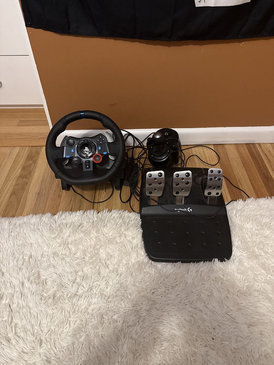 Logitech G29 Driving Force Racing Wheel setup with