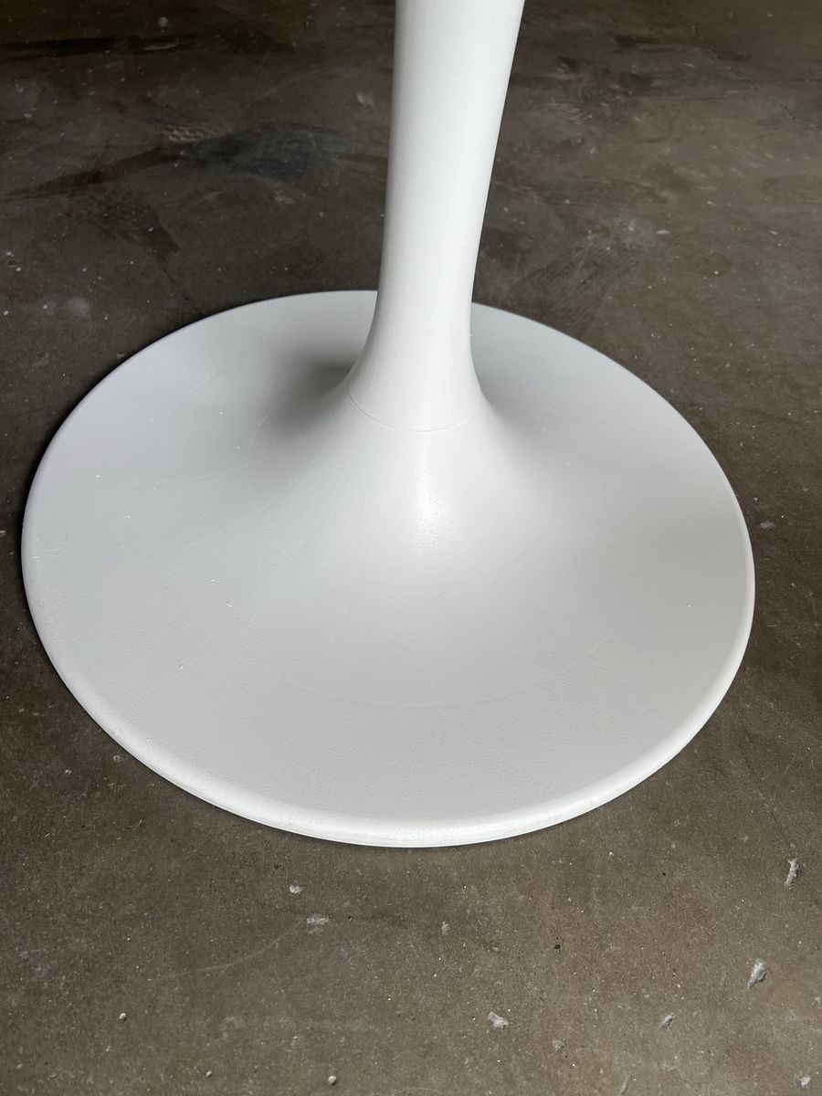 Main image 6