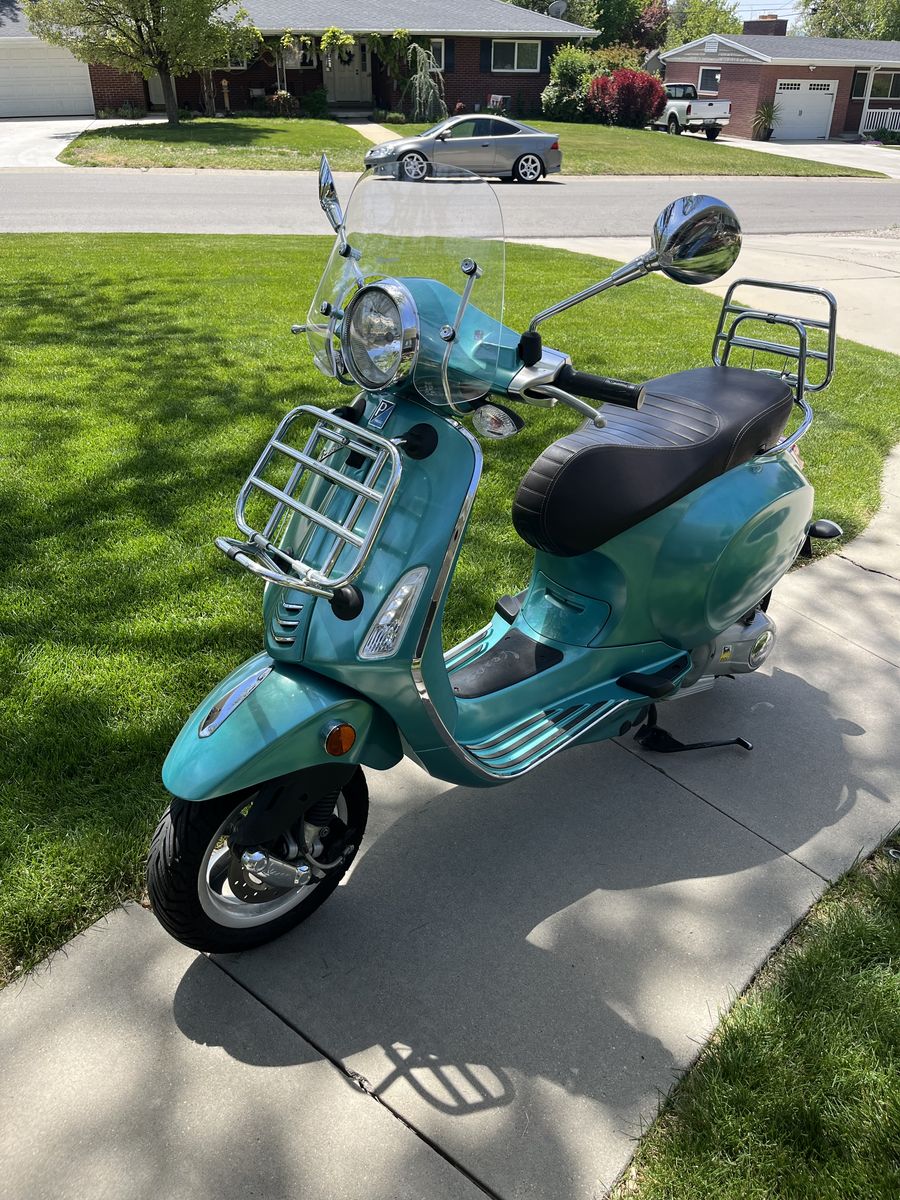 150 VESPA Touring Scooter
