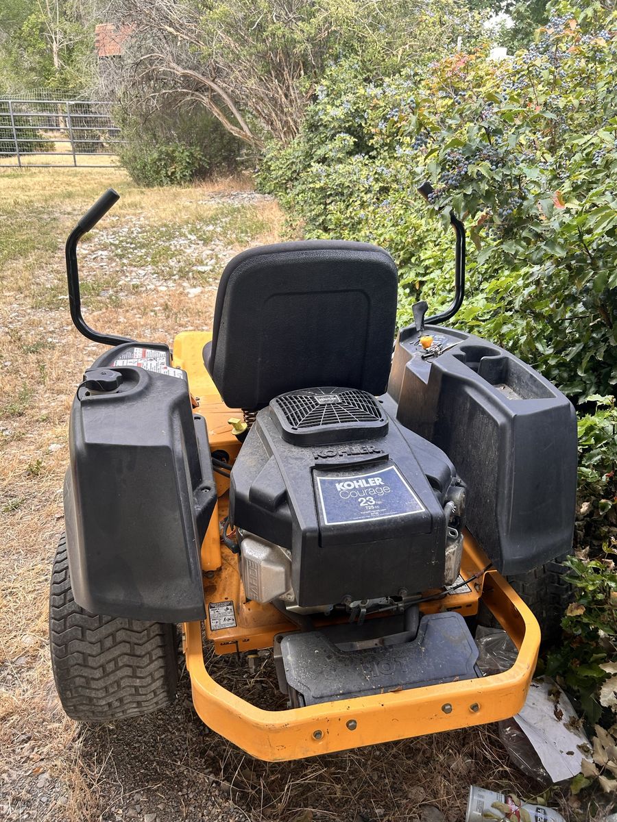 CUB CADET SIT DOWN MOWER ZERO TURN