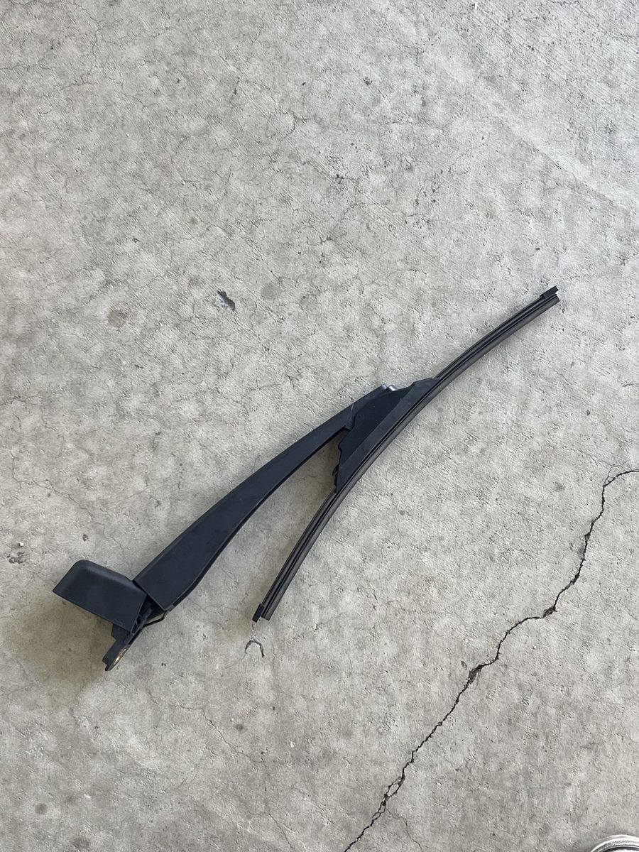 2007 - 2012 Rear Windshield Wiper for Hatchbacks, 12"