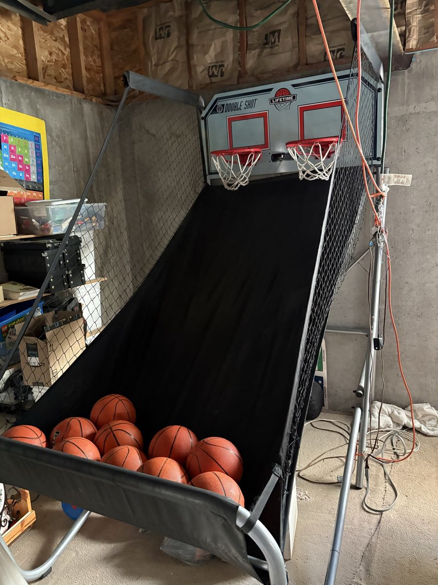 Indoor/ garage Basketball game