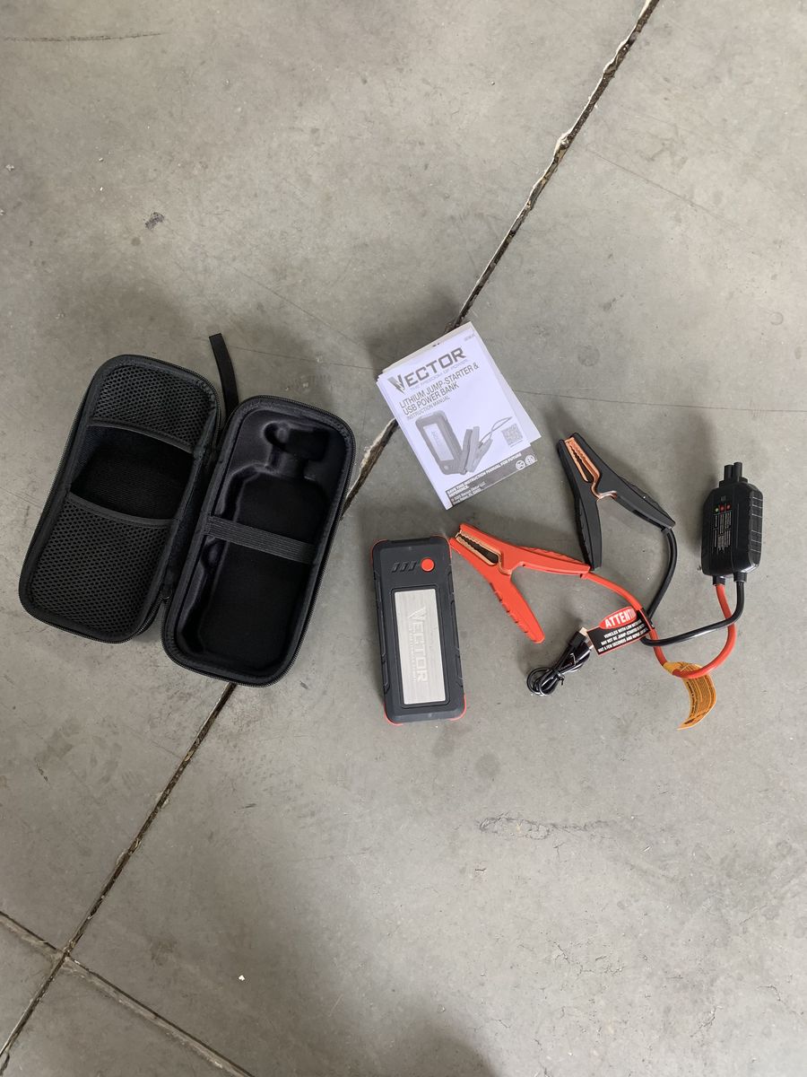 1600 Peak Amp Automotive Lithium Jump Starter, Portable Power-USB-A(15W), USB-C(30W), Power In & Out with Carrying Case