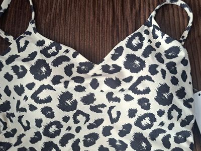 Brand new Crz Yoga swimsuit top