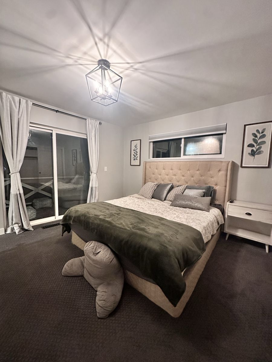 Master Bedroom for Rent in Millcreek