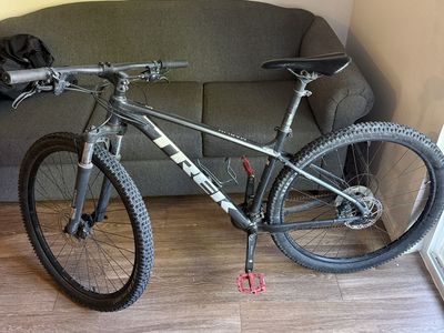 Trek Marlin Mountain Bike Hardtail Gray Medium/Large Frame