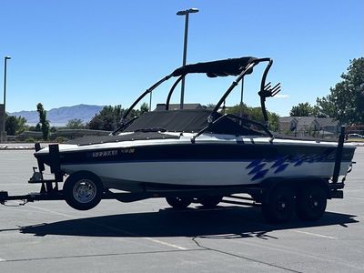 1997 Centurion Elite V 22’ Boat
