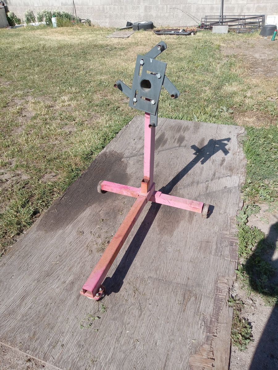 Automotive engine stand