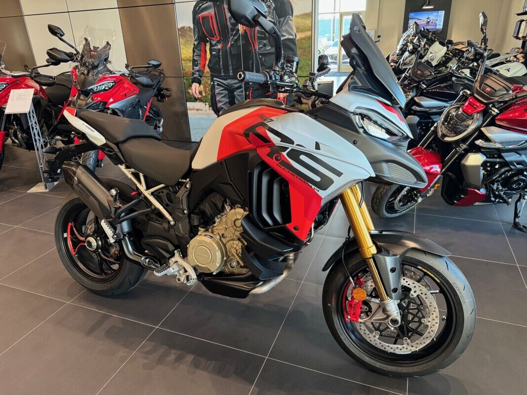 2025 Ducati Multistrada V4 RS